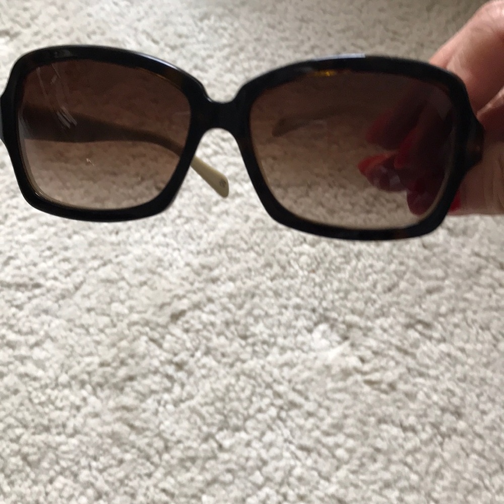 Chanel sunglasses.... authentic😎 - Picture 2 of 7